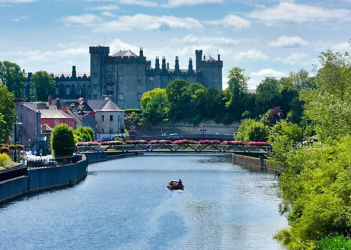 아파트 Riverside Loft Group *