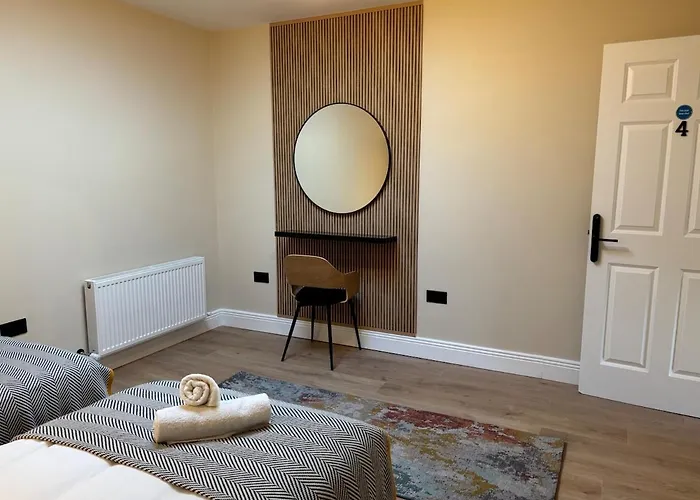 Riverside Loft Group 아파트